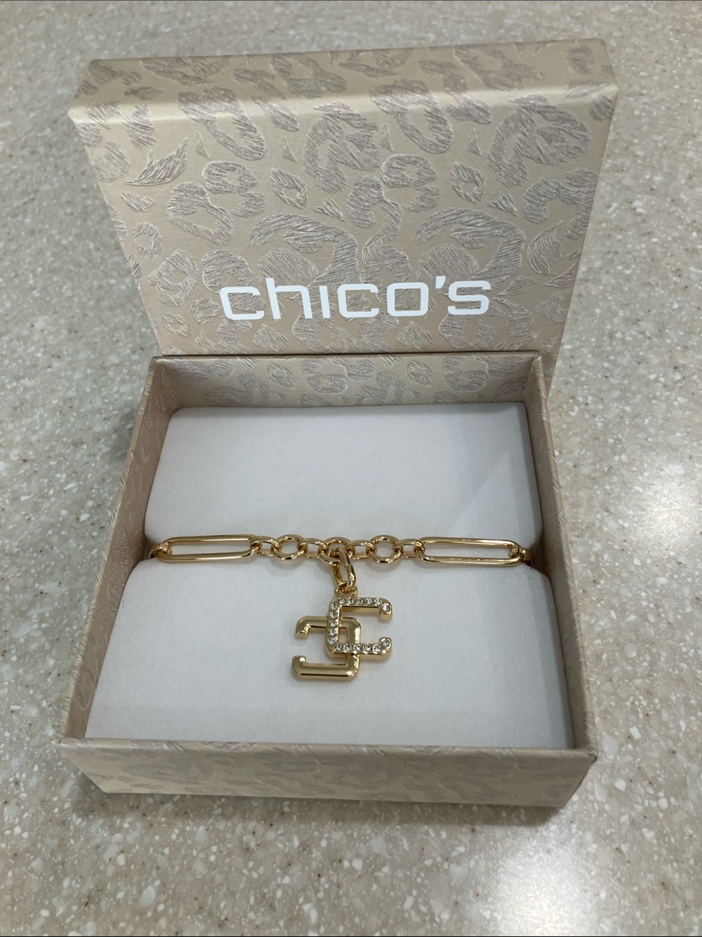 NIB Chico's Gold-Tone Link Bracelet with Crystal Logo Charm